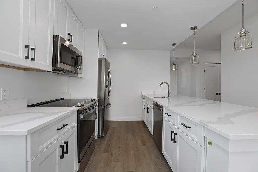 64 Alpine St #301 - Photo 2 of 7