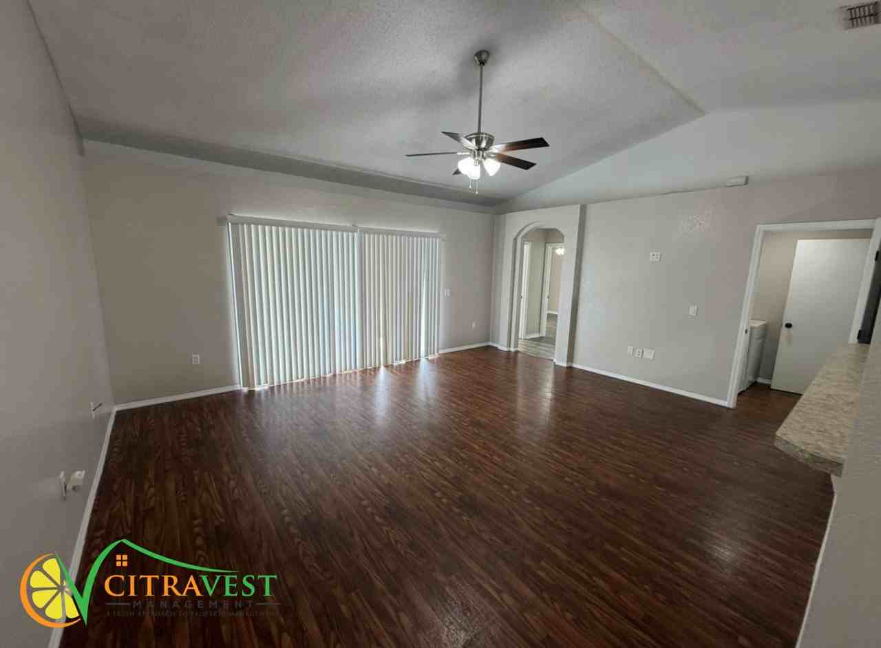 594 Terranova Cir - Photo 2 of 12