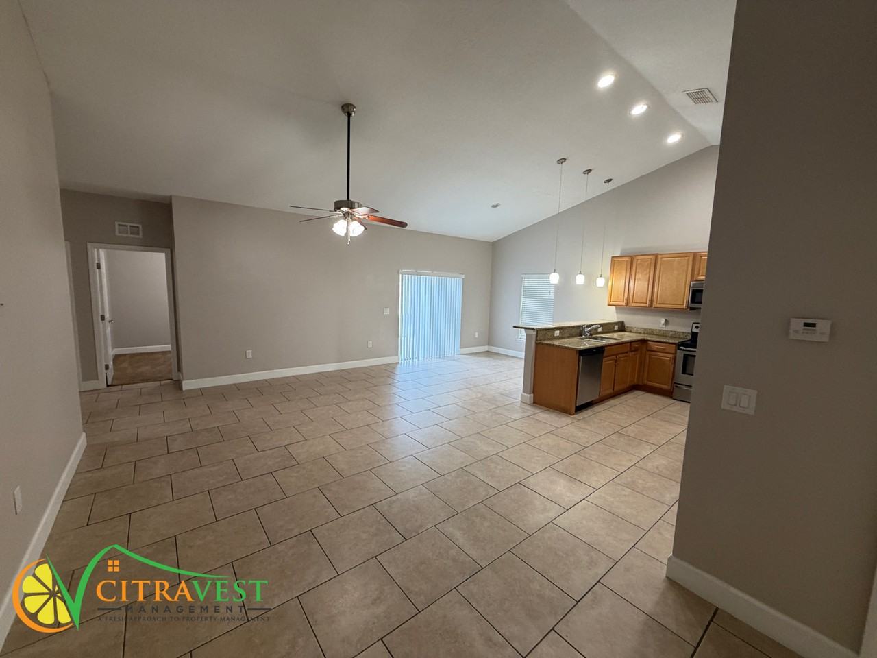 1292 Salisbury Dr - Photo 2 of 9