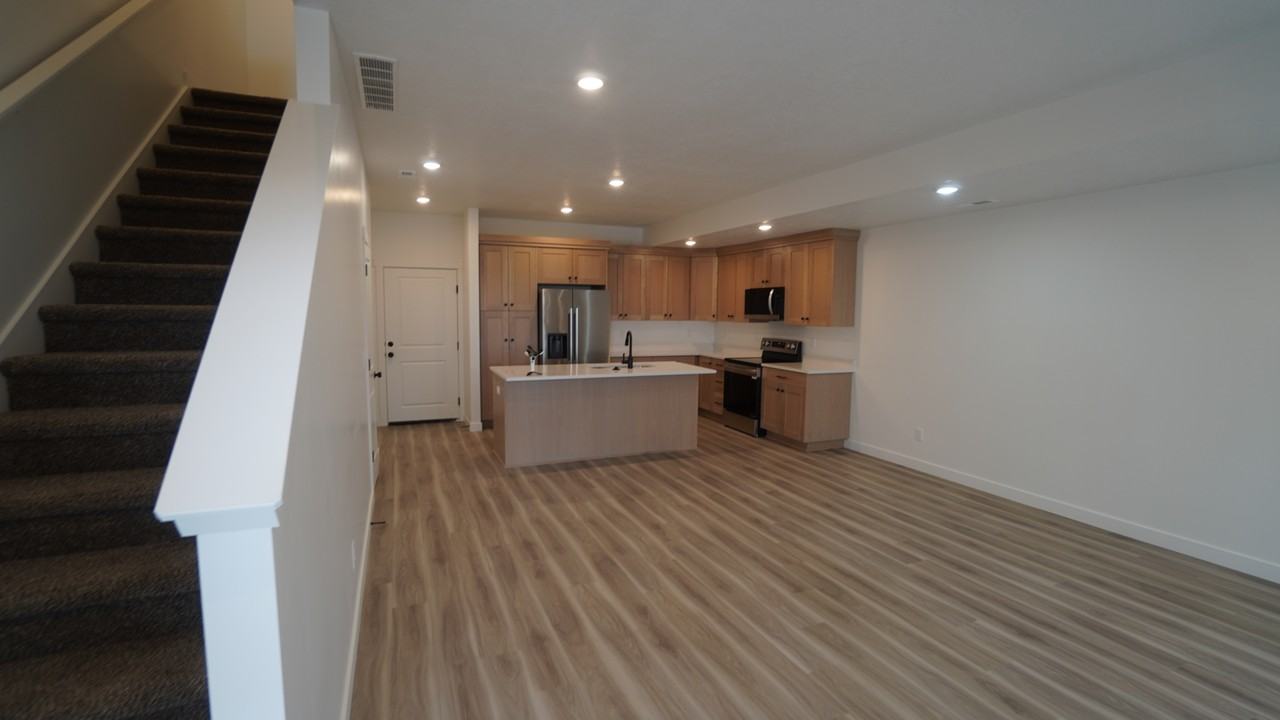 986 S Swoop Dr - Photo 2 of 27