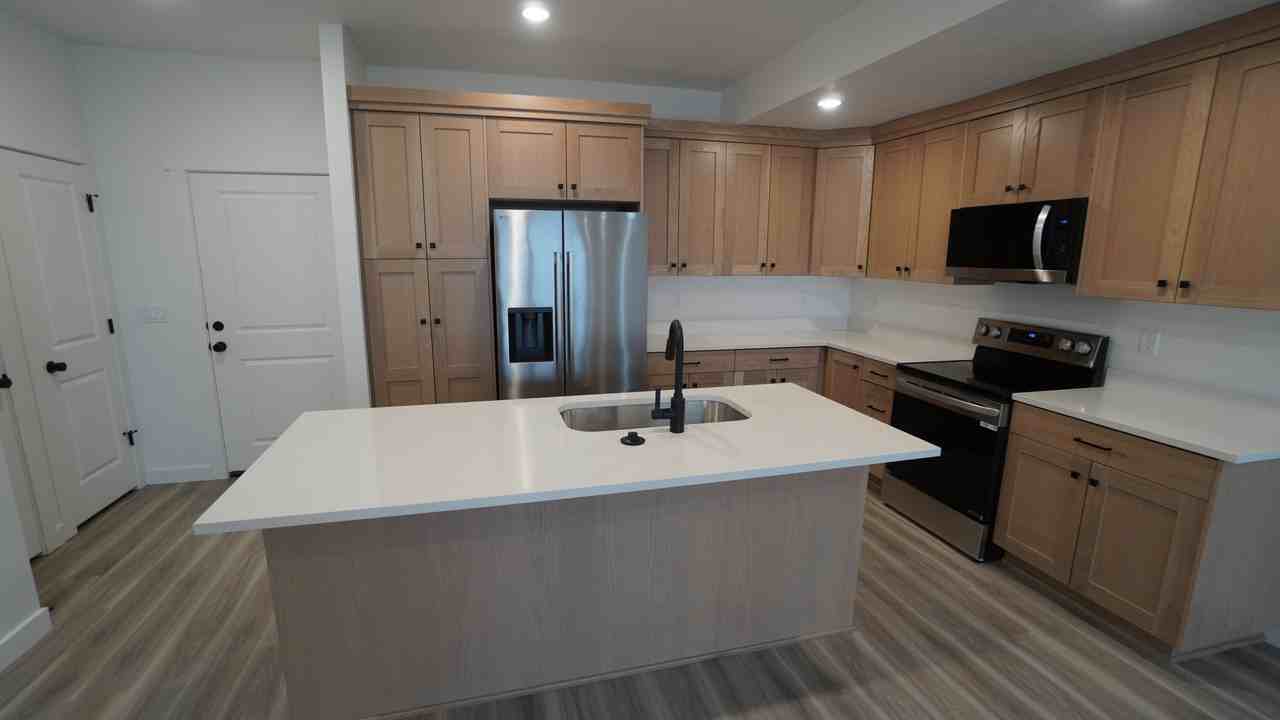 986 S Swoop Dr - Photo 4 of 27