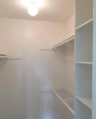 215 Woodland Pkwy - Photo 3 of 7