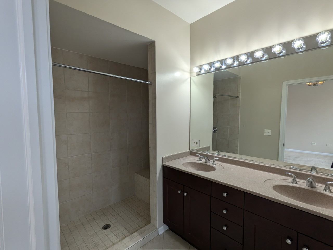 1431 S Halsted St #3B - Photo 7 of 19