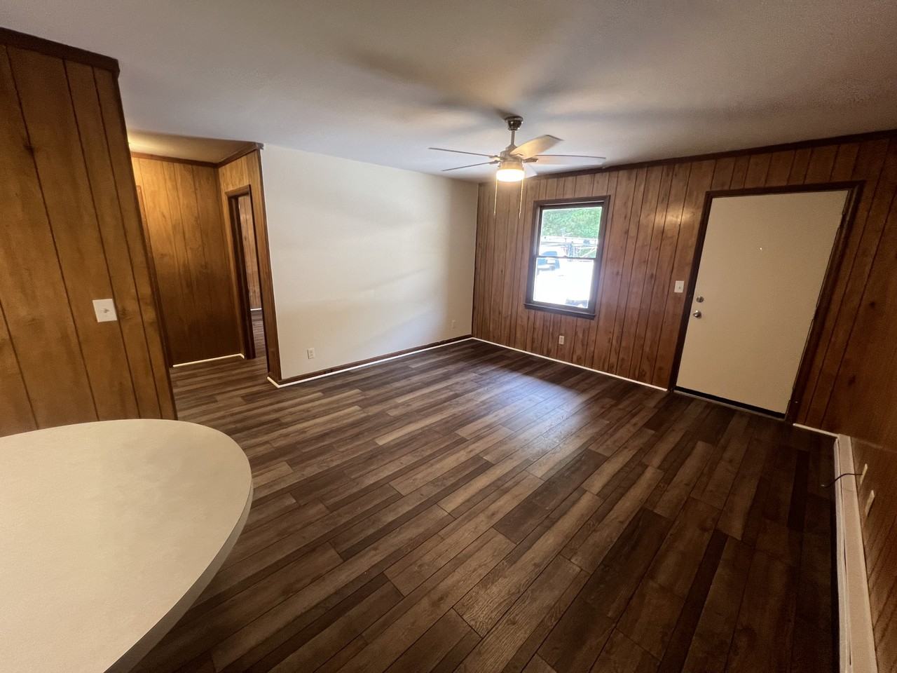 219 Green St - Photo 3 of 10