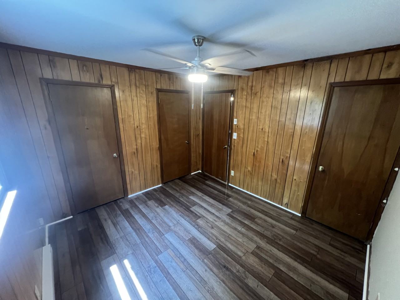 219 Green St - Photo 7 of 10