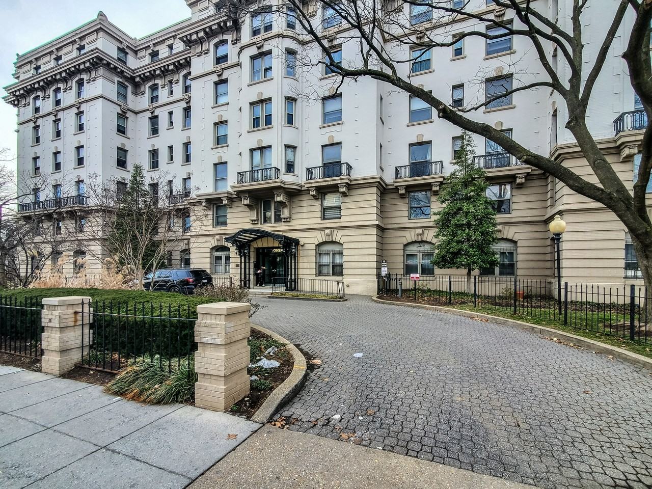 3060 16th St Nw #103 - Photo 2 of 26