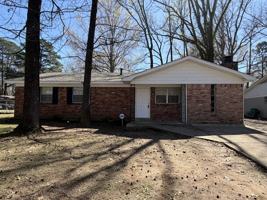 featured image of 1 Acorn Pl