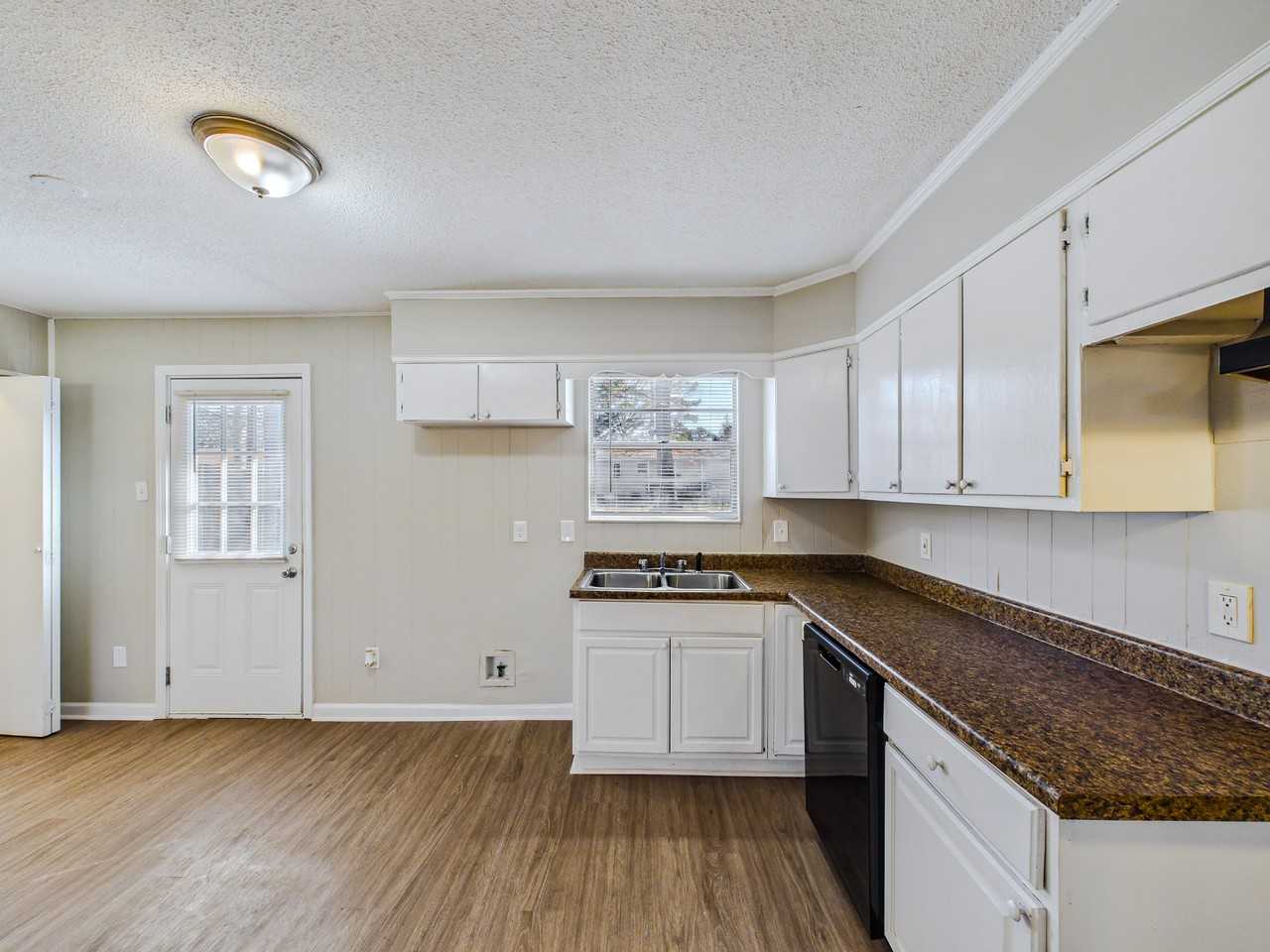 6921 Knollwood Rd - Photo 6 of 16