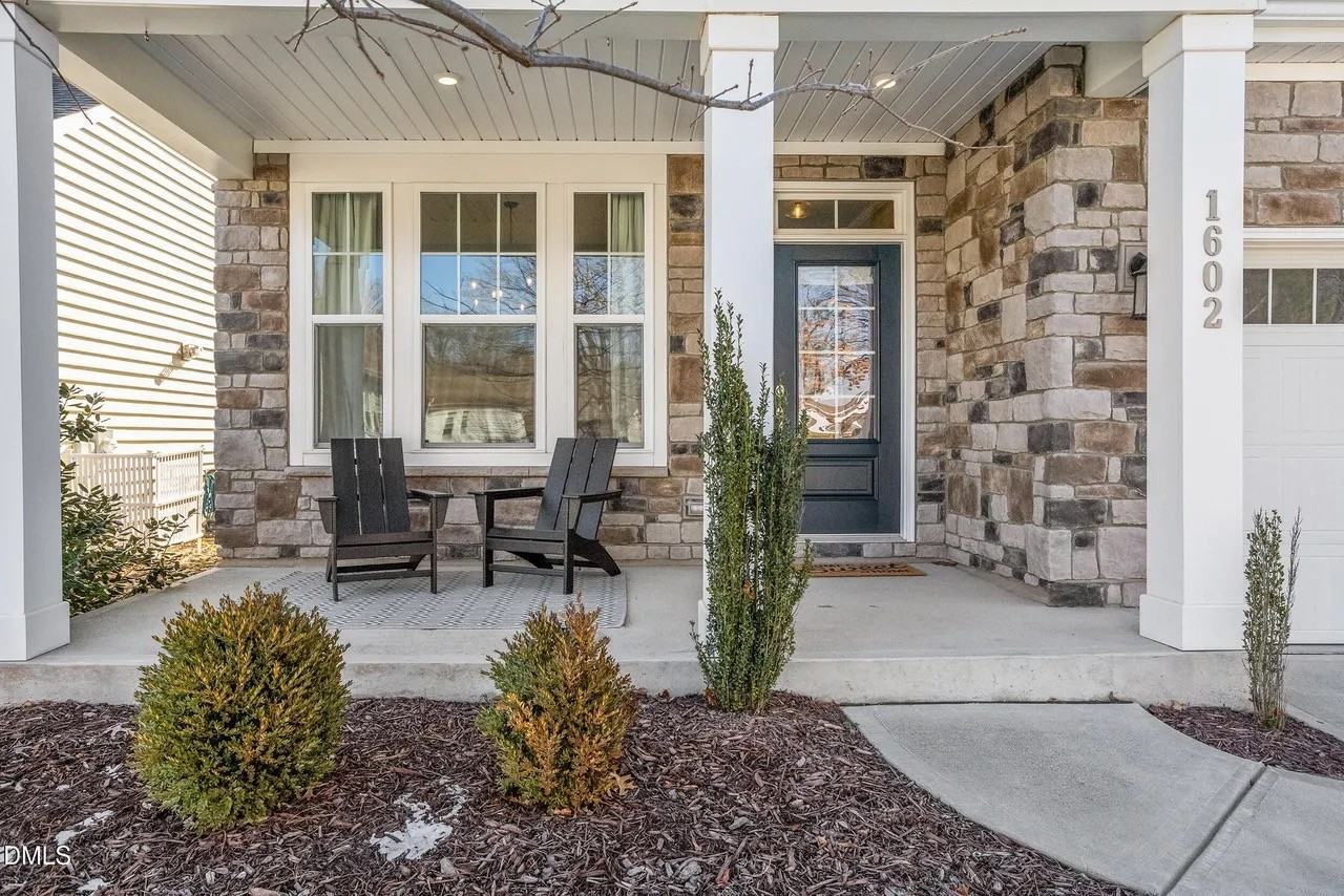 1602 Farm Pond Trl #1602 - Photo 4 of 36