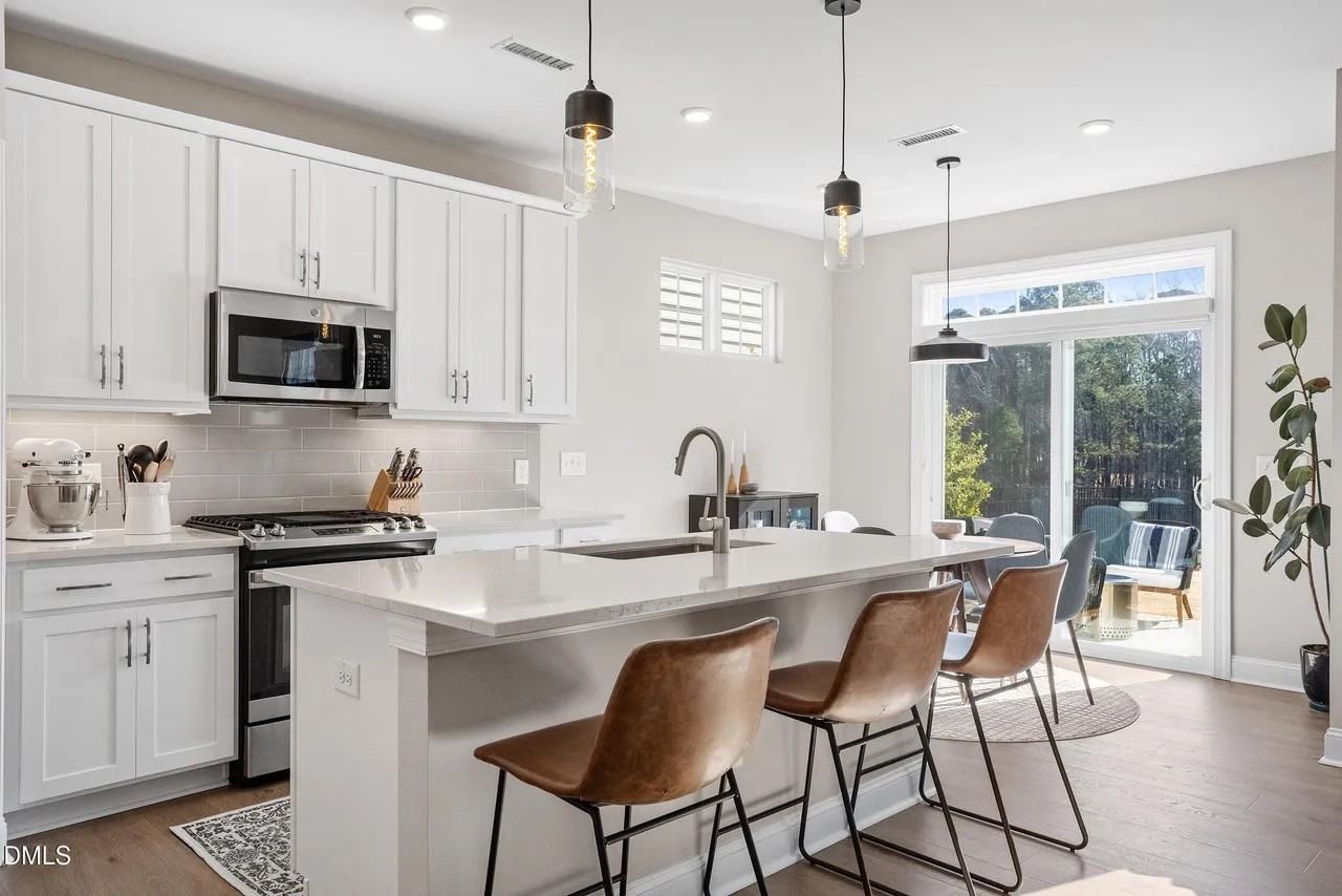 1602 Farm Pond Trl #1602 - Photo 7 of 36