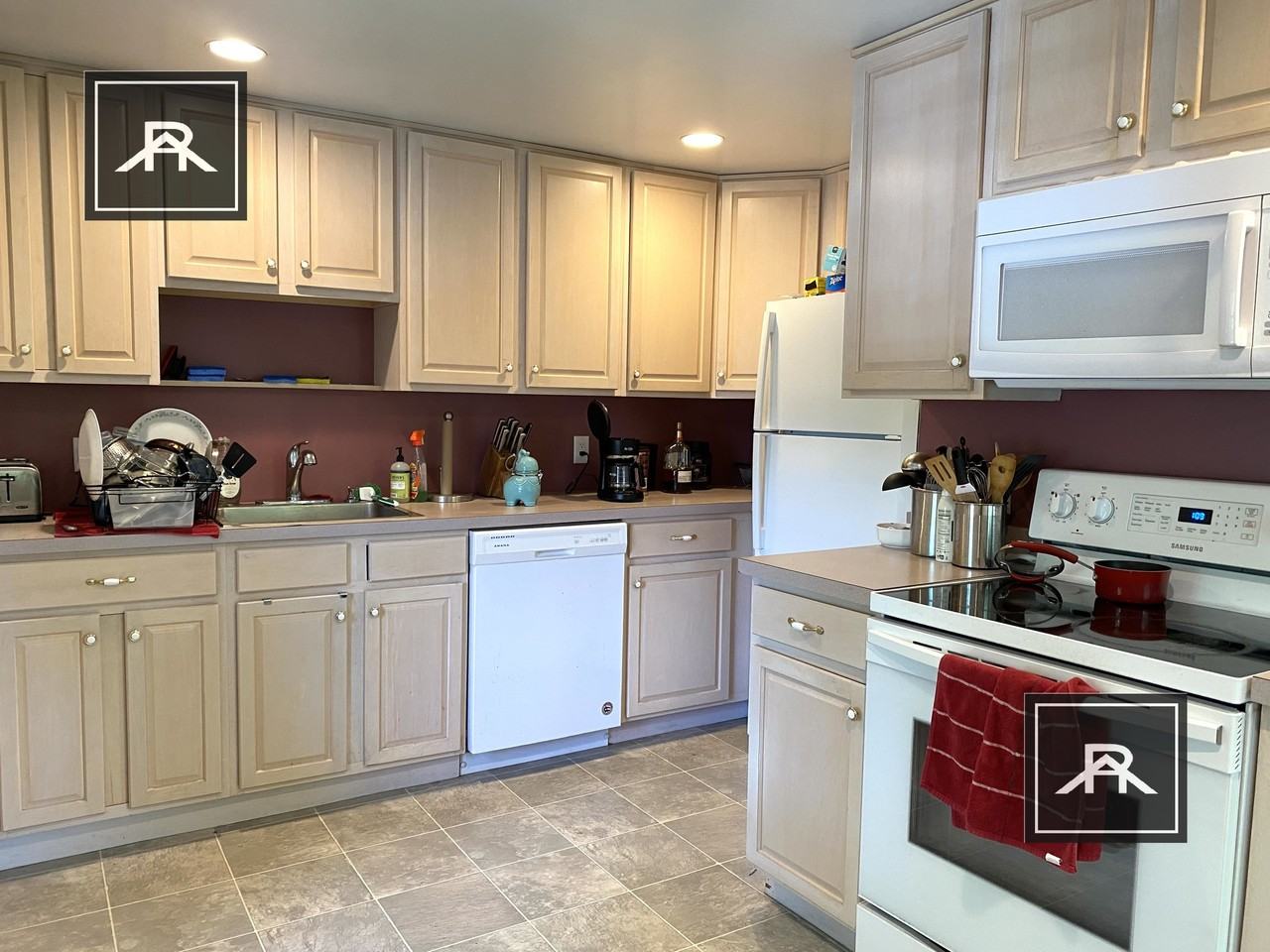 125 Vernon St #4L - Photo 5 of 11