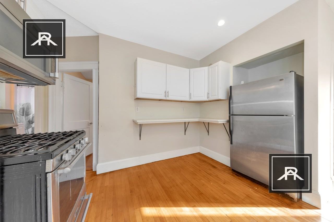 298 Alewife Brook Pkwy #2 - Photo 3 of 25