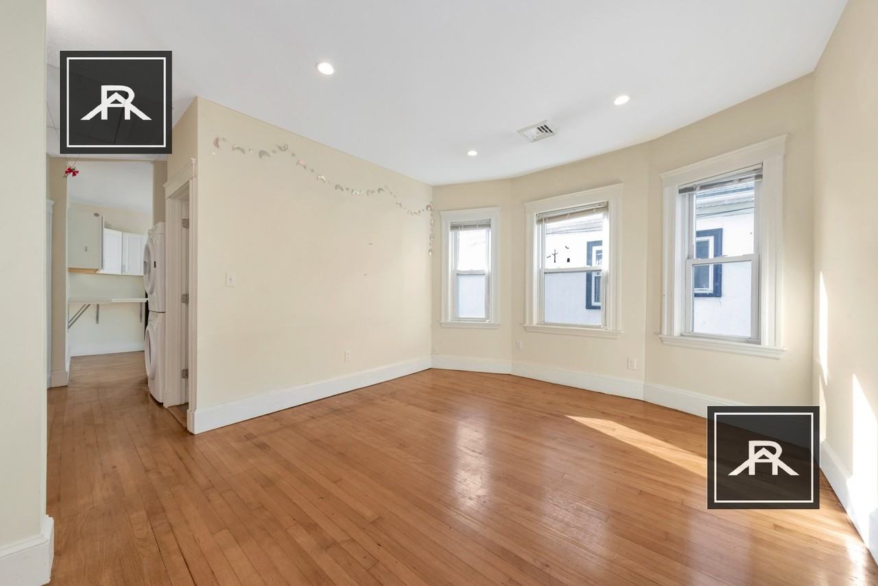 298 Alewife Brook Pkwy #2 - Photo 7 of 25