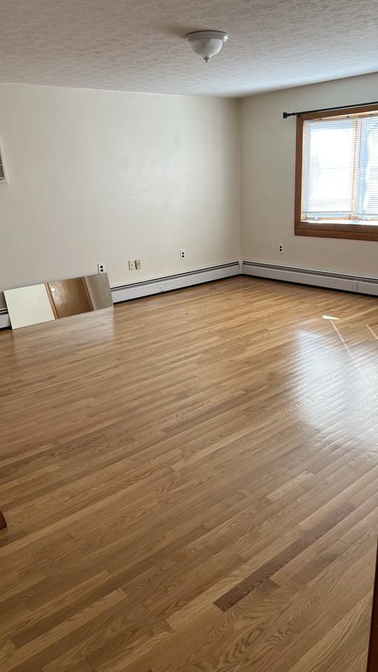 30 Baker St - Photo 7 of 18