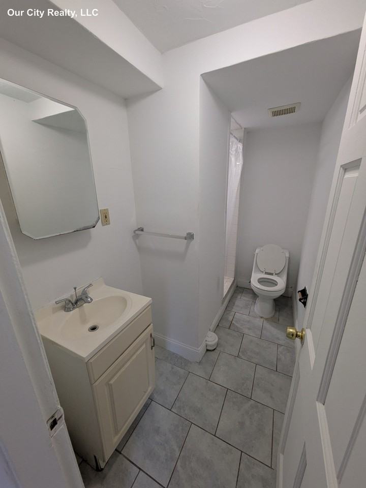 401 Broadway #5 - Photo 3 of 5