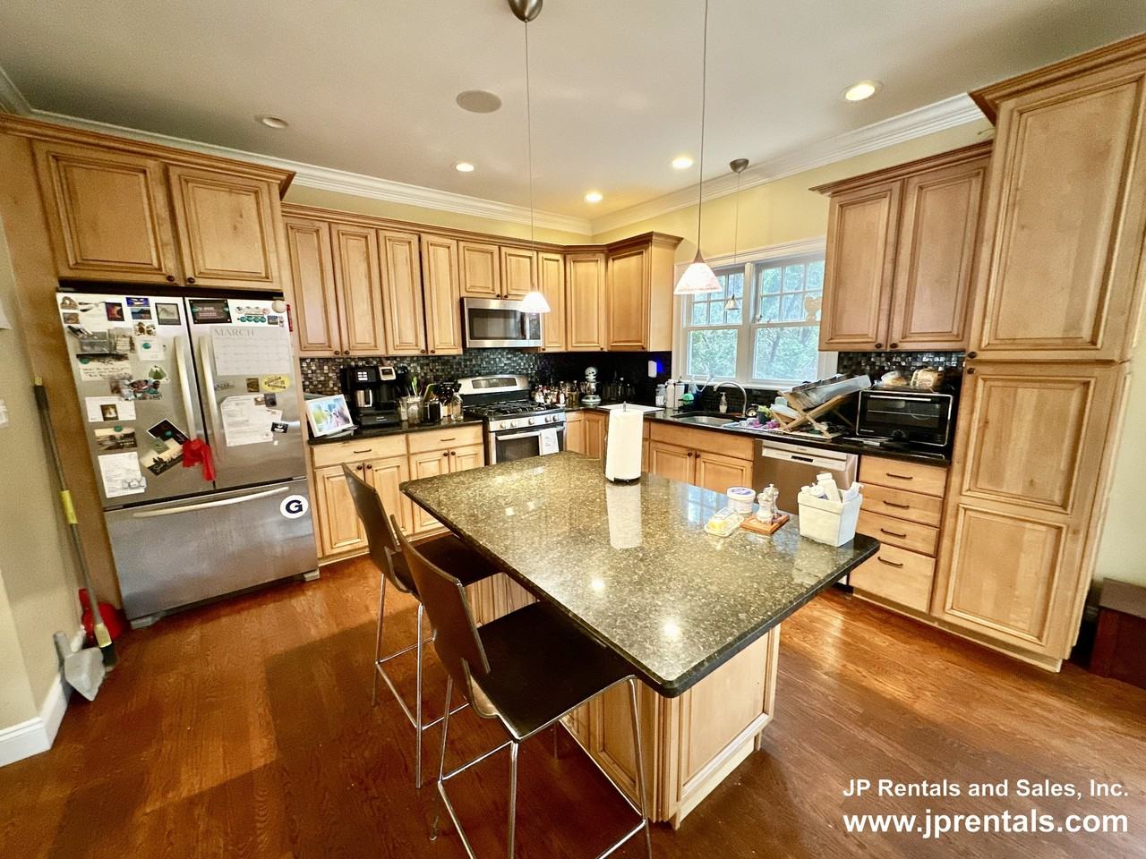 90 Glen Rd - Photo 4 of 23