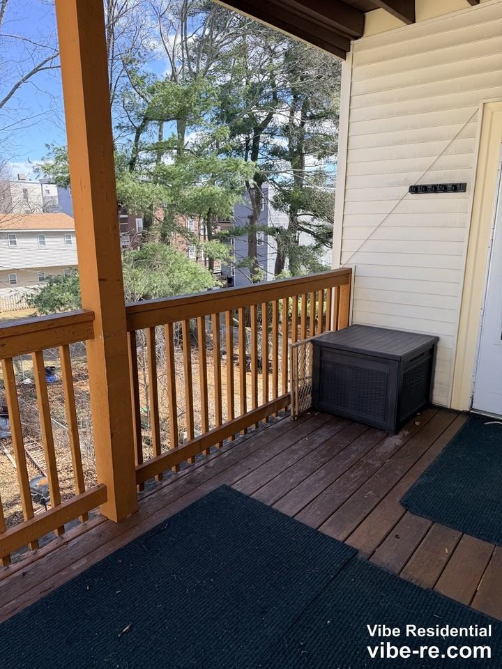 832 Washington St #3 - Photo 7 of 24