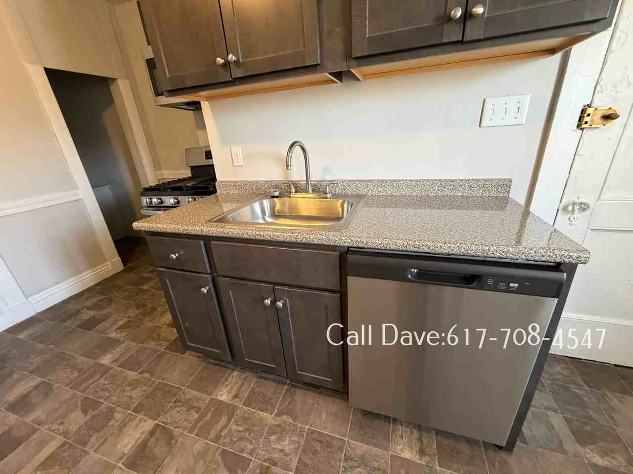 33 Lourdes Ave #5 - Photo 2 of 22