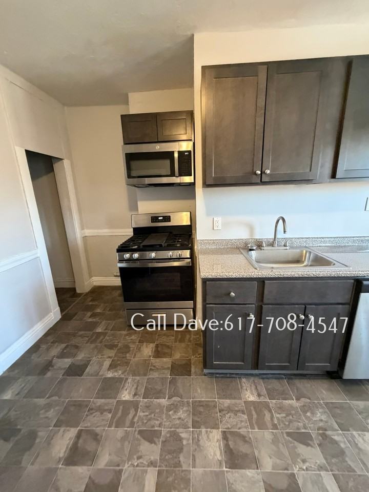 33 Lourdes Ave #5 - Photo 4 of 22