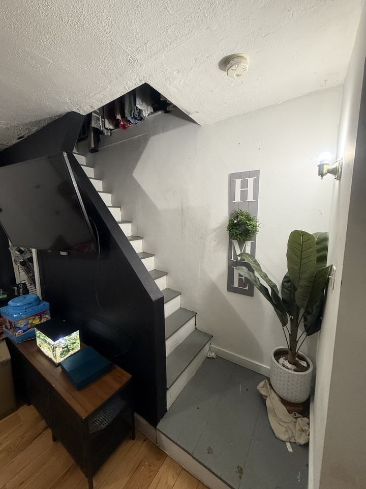 Medford St #2 - Photo 5 of 13