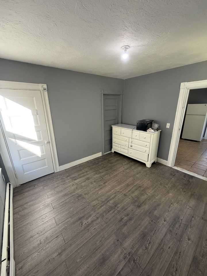 Pearl St #2 - Photo 5 of 13