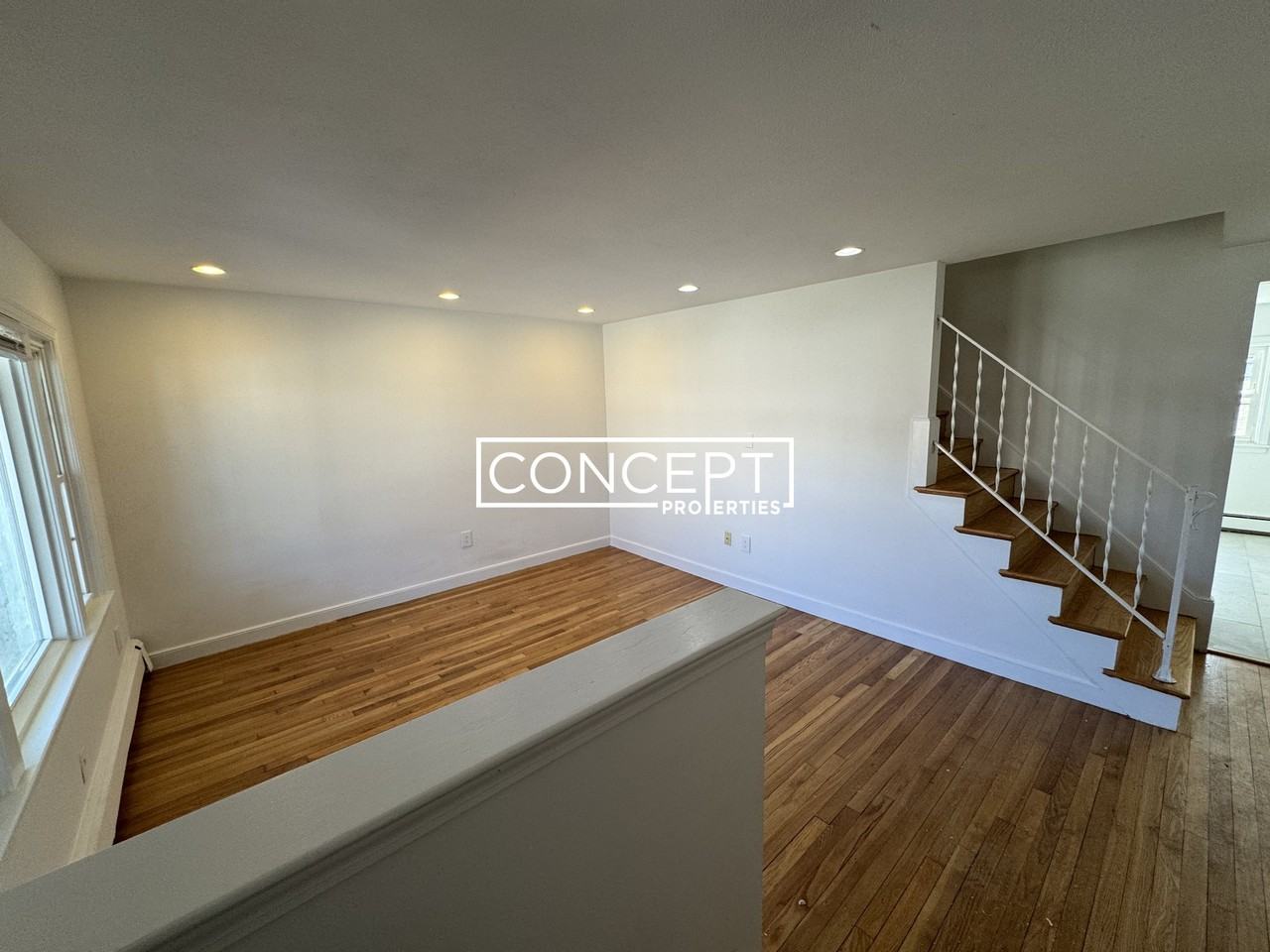 29 Pond St - Photo 2 of 11