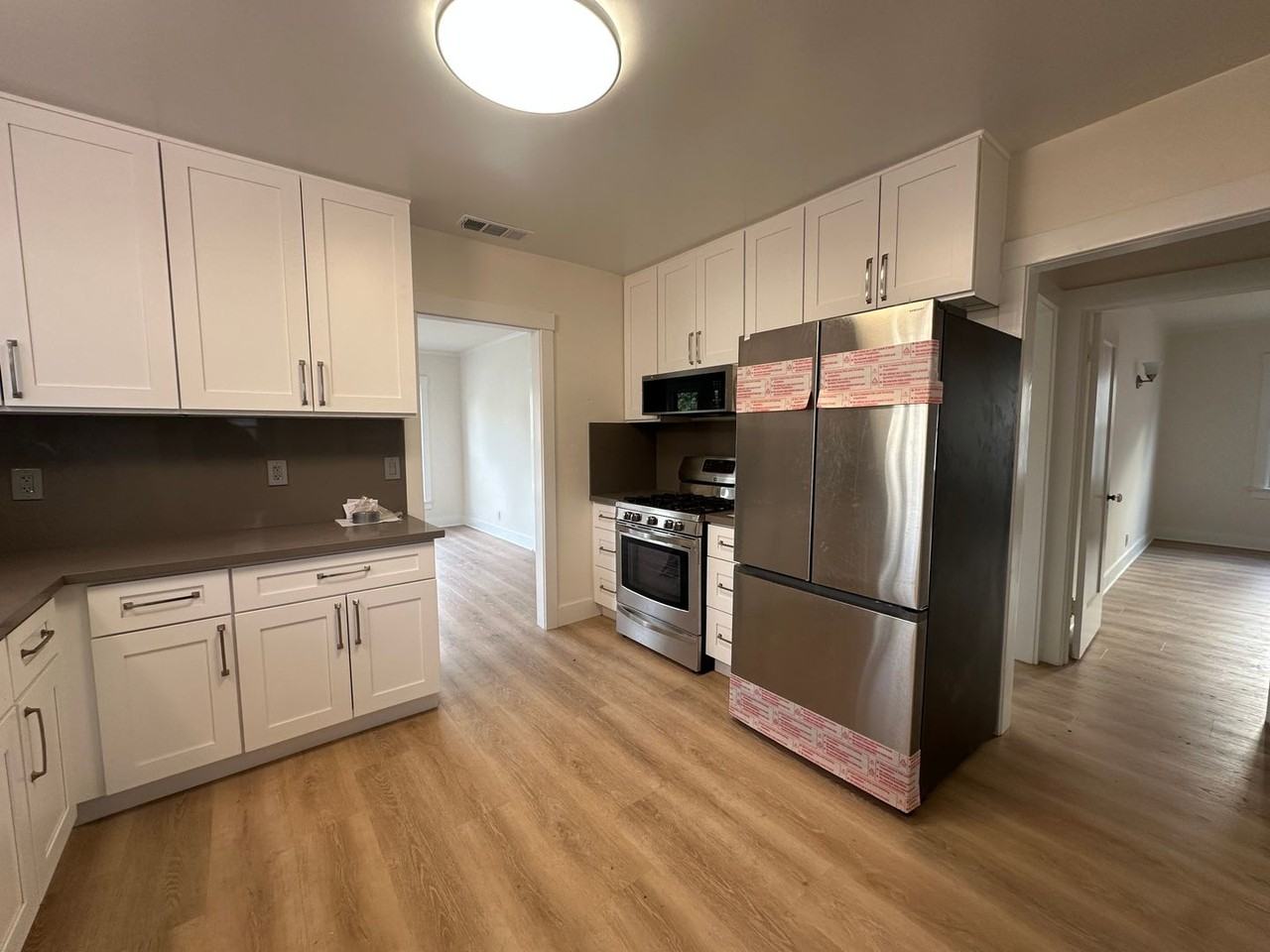 417 Montgomery St - Photo 6 of 13