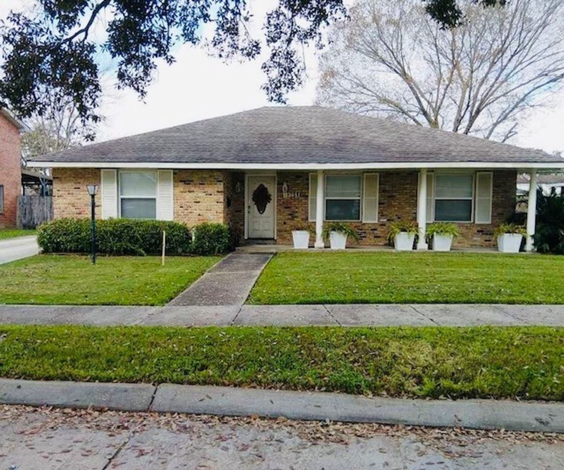 3611 Huntlee Dr - Photo 2 of 13