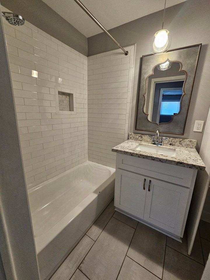 3611 Huntlee Dr - Photo 3 of 13