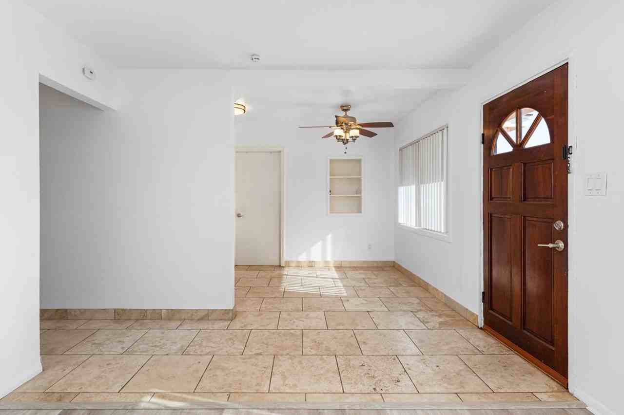 4390 Tecumseh Way - Photo 5 of 29