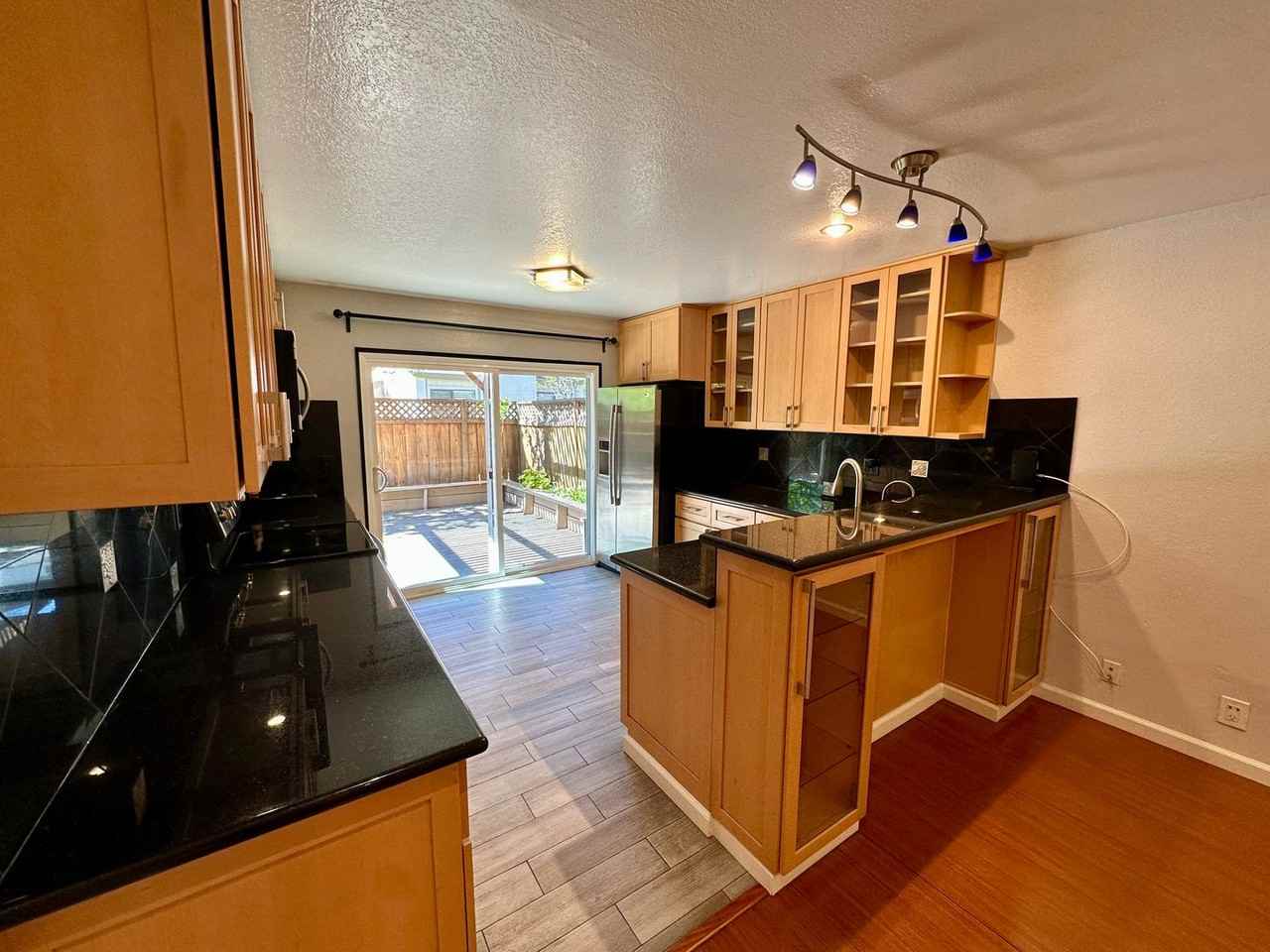 6572 American Ct - Photo 6 of 18