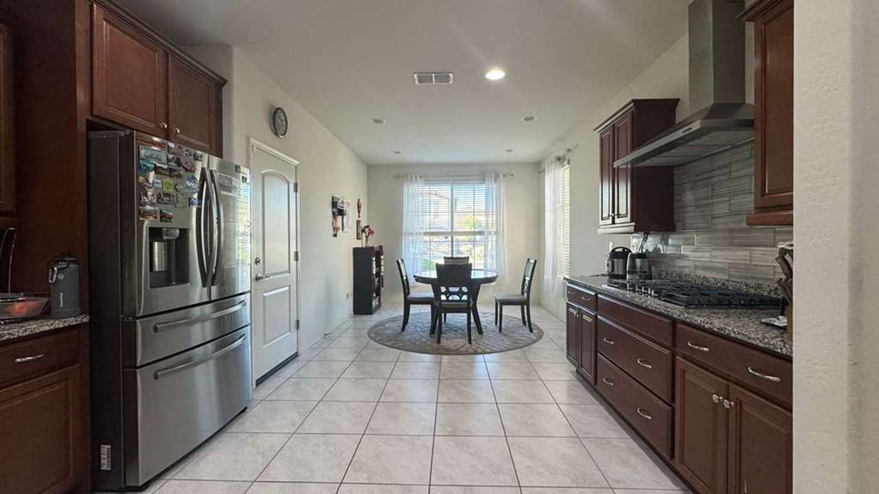 7117 W Andrea Dr - Photo 4 of 32