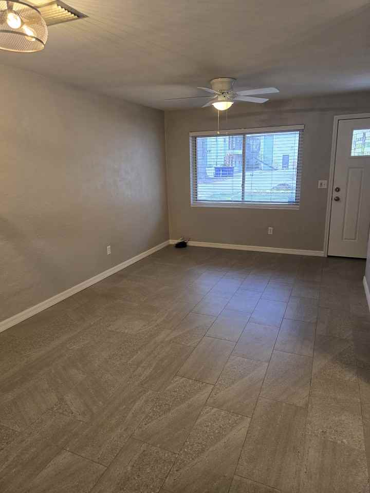 650 Avenue B Sw #650 - Photo 5 of 18