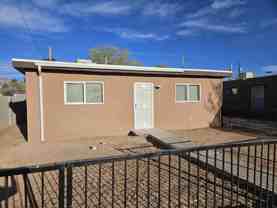 408 Texas St Ne #A - Photo 1 of 1