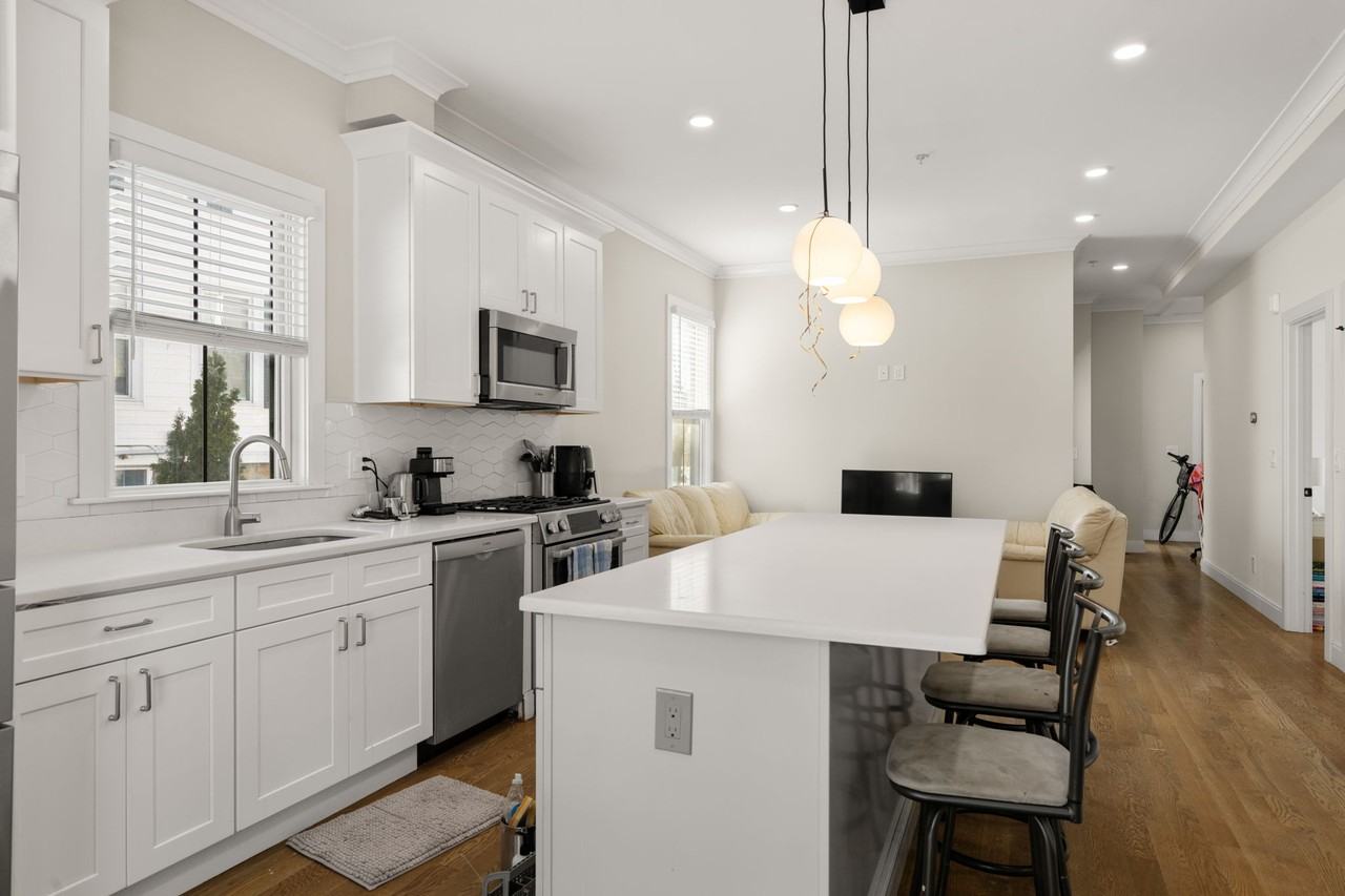 153 Foster St #1JUNE - Photo 6 of 11