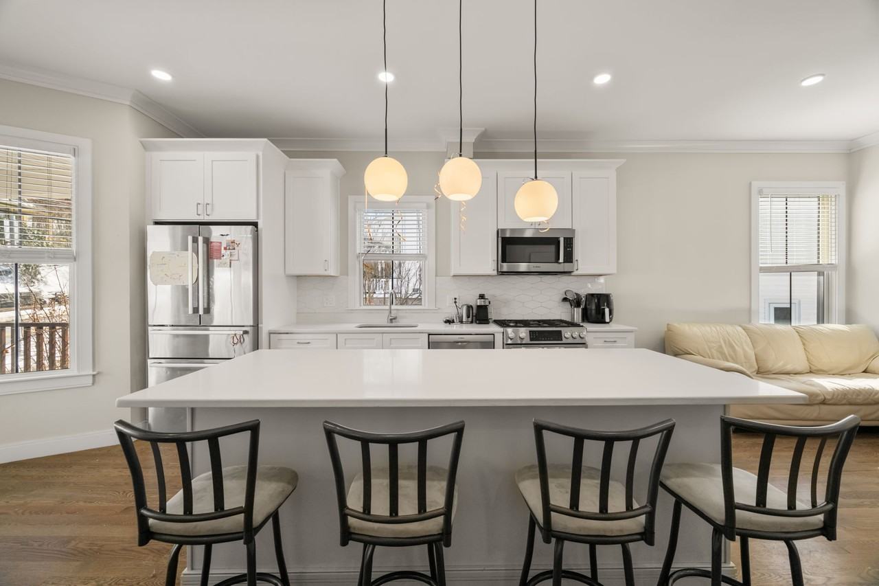 153 Foster St #1JUNE - Photo 7 of 11