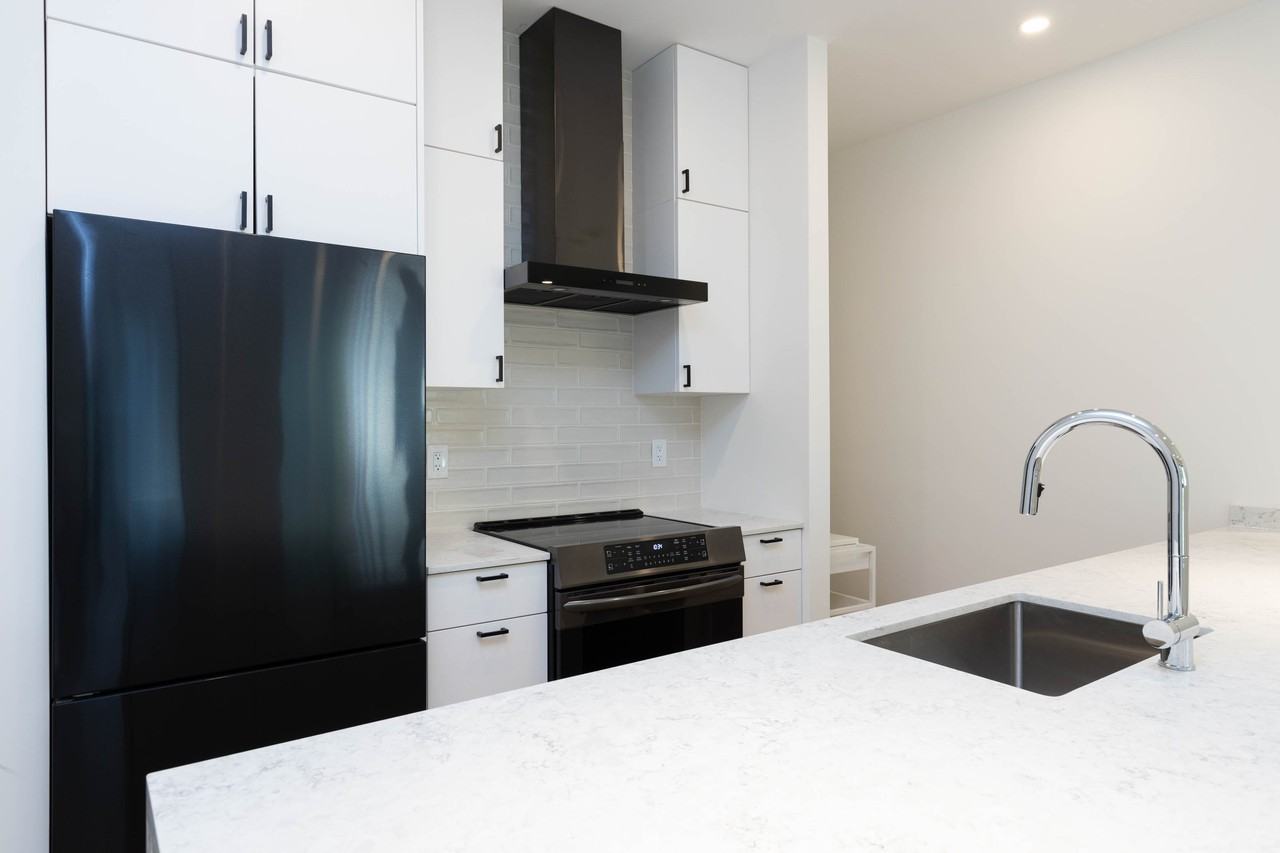 60 Jones Avenue #D - Photo 7 of 30