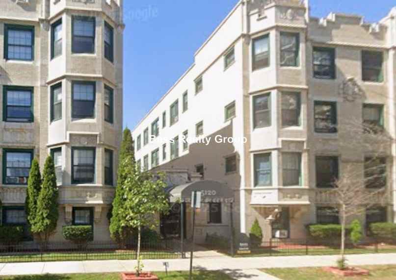 5114 S Blackstone Ave #B5 - Photo 3 of 12