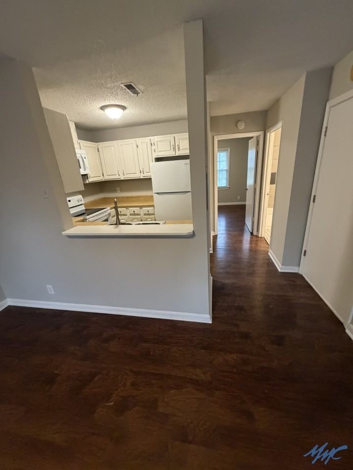 118 Dill Ln #L - Photo 3 of 7