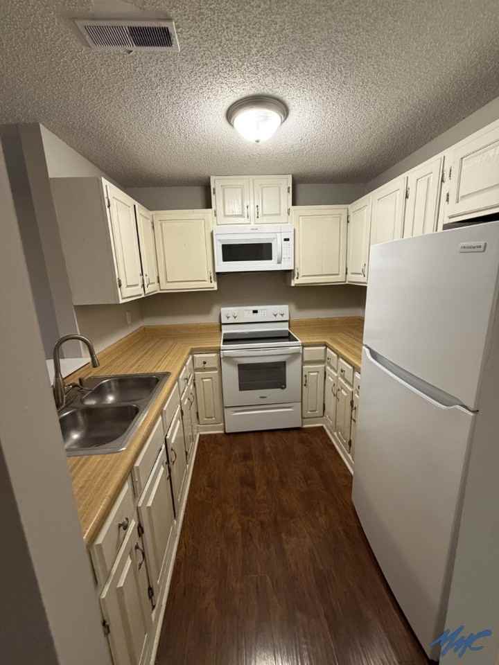 118 Dill Ln #L - Photo 4 of 7