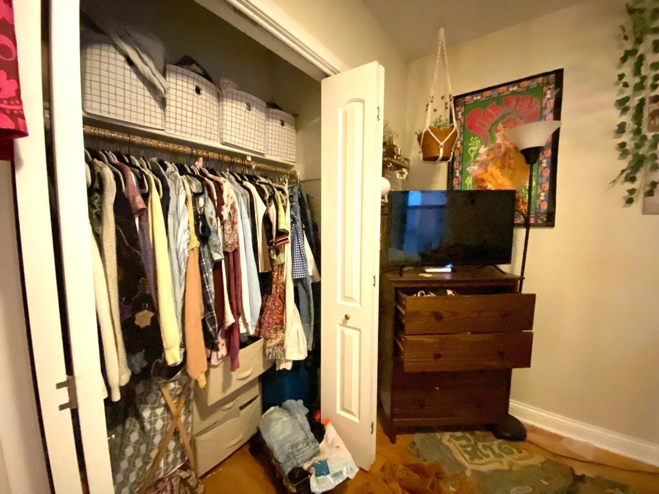 W Addison St #817-2R - Photo 3 of 8