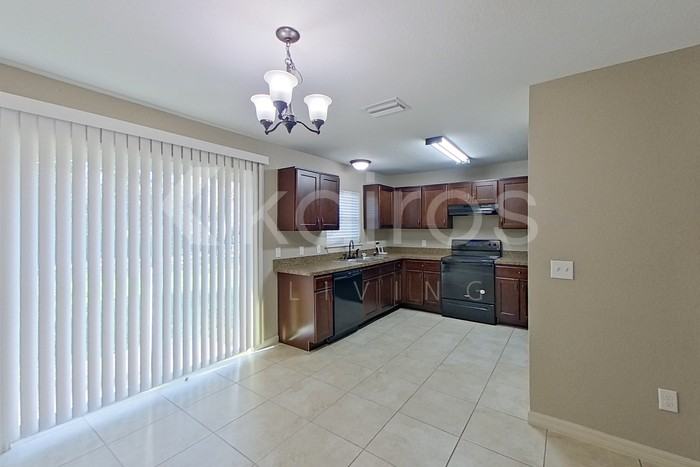 56 Fisher Way - Photo 4 of 21