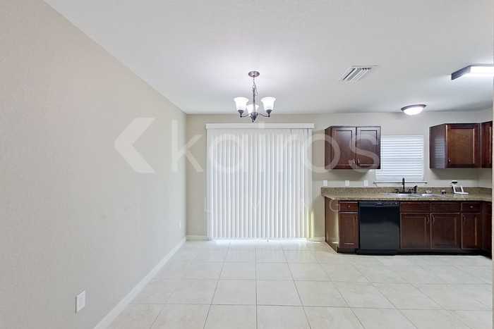 56 Fisher Way - Photo 5 of 21