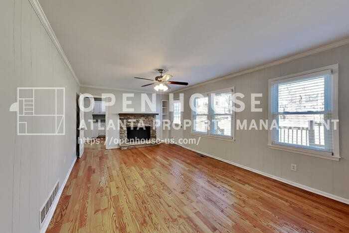 210 Weatherstone Pkwy - Photo 4 of 22