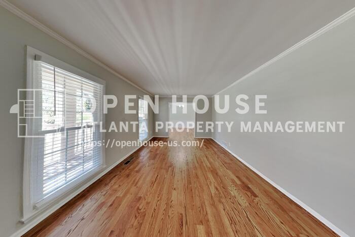 210 Weatherstone Pkwy - Photo 5 of 22