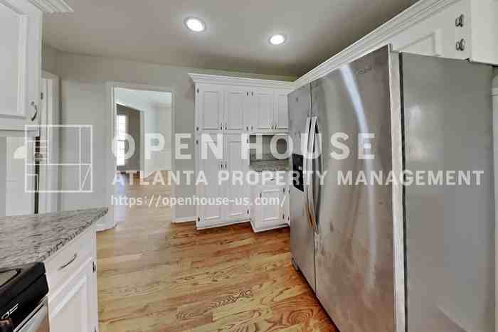 210 Weatherstone Pkwy - Photo 7 of 22