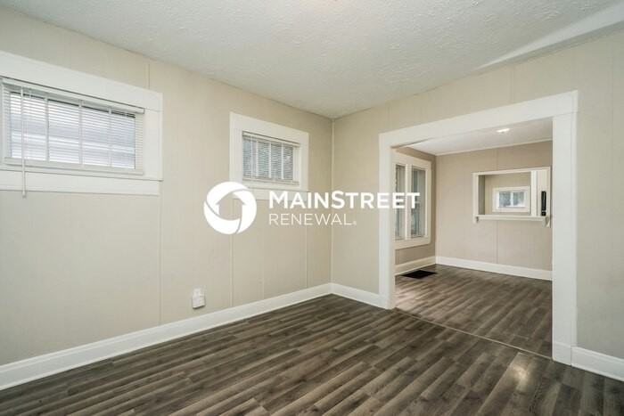 3710 W Muhammad Ali Blvd - Photo 3 of 18