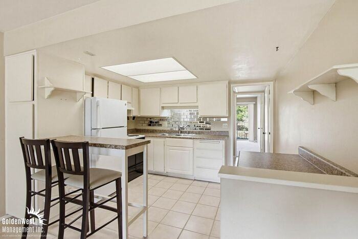 27735 Mountain Meadow Rd #18 - Photo 4 of 16