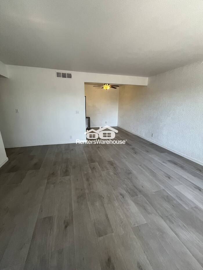 605 S Royal Crest Cir #19 - Photo 3 of 9