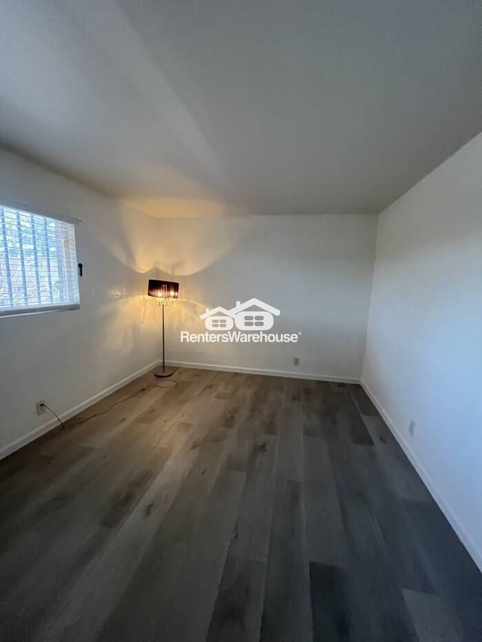 605 S Royal Crest Cir #19 - Photo 6 of 9